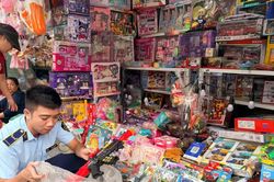 Quản lý thị trường Hà Nội tăng cường kiểm tra hàng hóa phục vụ Tết Trung thu