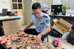 Hà Nội: Khuyến cáo người dân thận trọng khi mua hàng dịp Tết Trung thu