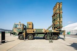 Tổng thống Mỹ chia sẻ bài viết kêu gọi Hàn Quốc bán tên lửa Cheongung-II cho Ukraine