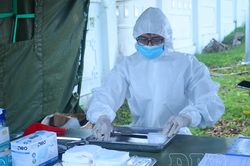Sau mỗi mẫu sinh phẩm
