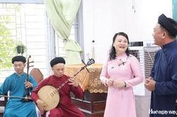Huấn luyện 'truyền nhân' ca Huế trong trường học