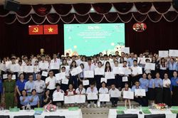 Tiếp sức cho những ước mơ phía sau công trường xây dựng