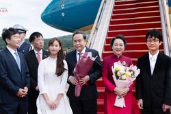 Chủ tịch Quốc hội Trần Thanh Mẫn và Phu nhân đến thủ đô Seoul, bắt đầu thăm chính thức Hàn Quốc