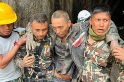 Nepal: Tiếp tục tìm kiếm nạn nhân nước ngoài sau thảm họa lũ quét