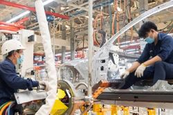 PMI ngành sản xuất Việt Nam lùi xuống thứ 4 trong ASEAN