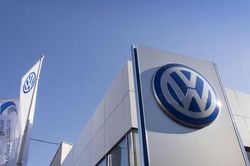 Lợi nhuận lao dốc, Volkswagen cắt giảm 50.000 nhân sự để chống đỡ xe điện Trung Quốc