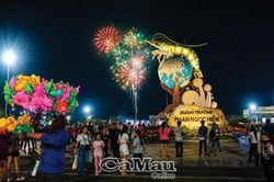Khi cả nước cùng 'mặc áo mới' cho Cà Mau