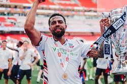 V.League ngày càng có sức hút với các cựu cầu thủ Premier League