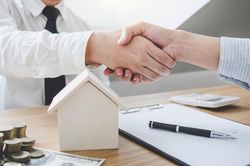 Môi giới bất động sản không có chứng chỉ có thể bị phạt đến 60 triệu đồng