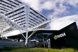 Những tỷ USD kéo Nvidia sâu hơn vào cuộc đua AI đầy rủi ro