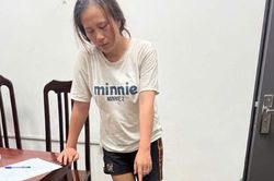 Tạm giam người phụ nữ cầm dao 'đại náo' quán nước