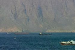 Iran tuyên bố thiết lập 'khu vực cấm' bên ngoài eo biển Hormuz