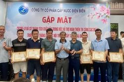 Điện Biên: Khen thưởng công nhân tích cực góp sức hoàn thành các trường phổ thông nội trú liên cấp