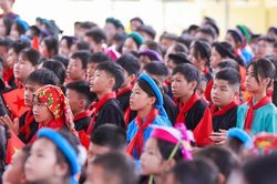 Nhiều góp ý về sửa đổi đồng bộ chương trình giáo dục, sách giáo khoa