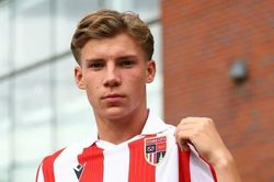 Man United bán tài năng tuổi teen