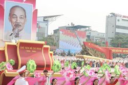 Tổ chức kỷ niệm các ngày lễ lớn phải hướng về Nhân dân