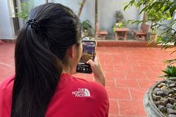 Làm gì để thoát cảnh xem video ngắn từ bàn làm việc tới nhà vệ sinh?