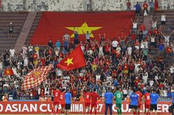 Thủ quân U20 Việt Nam xin lỗi người hâm mộ