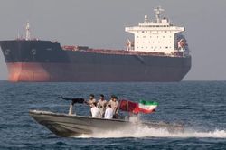Iran cảnh báo Hàn Quốc về việc hiện diện quân sự tại eo biển Hormuz