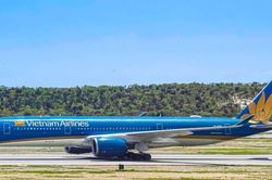 Vietnam Airlines tăng chuyến bay đến, đi từ Jakarta do tro bụi núi lửa