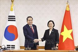 Chủ tịch Quốc hội Trần Thanh Mẫn hội kiến Thủ tướng Hàn Quốc Han Seong Sook