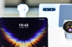 Huawei ra mắt mẫu điện thoại thông minh gập ba