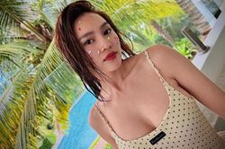 Ninh Dương Lan Ngọc khoe vóc dáng quyến rũ gây chú ý
