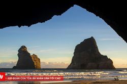 Khám phá bãi biển Wharariki tuyệt đẹp