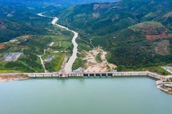 Thêm khó khăn cho các dự án điện mặt trời nổi