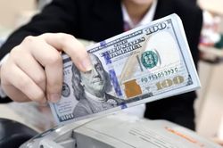 Tỷ giá đối mặt nhiều phép thử từ bên ngoài trong tháng 9