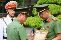 Công an thành phố Đà Nẵng khen thưởng nhiều tập thể, cá nhân