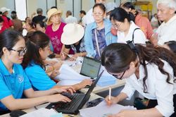 Đủ tuổi nghỉ hưu nhưng đóng BHXH chưa đủ 15 năm: Có thể nhận tiền hằng tháng thế nào?