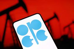 OPEC+ chưa tăng sản lượng khi xung đột Iran tiếp diễn