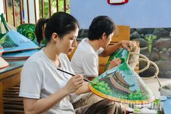 Nét họa quê hương trên vành nón lá