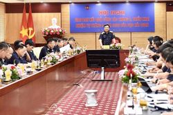 Hải quan thu ngân sách vượt 352.000 tỷ đồng