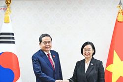 Chủ tịch Quốc hội Trần Thanh Mẫn hội kiến Thủ tướng Hàn Quốc