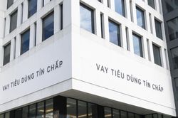 Một công ty tài chính tiêu dùng bị xử phạt liên quan cấp tín dụng và gắn bảo hiểm với dịch vụ ngân hàng