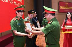 Chuyển từ 'ngăn cung', 'giảm cầu' sang 'triệt cung', 'xóa cầu'