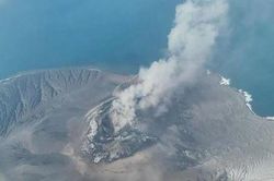 Indonesia: Núi lửa phun trào, nhiều sân bay ngừng hoạt động