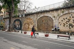 Bàn giao 127 vòm đường sắt Phùng Hưng cho Hà Nội