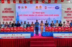 Công an TPHCM: Giúp người lao động nhận diện ma túy, tin giả