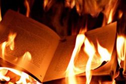 Tuyệt đối không đốt thứ này khi dọn nhà kẻo 'thiêu rụi' may mắn, bỏ túi mẹo dọn nhà đón tài lộc