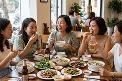 5 thói quen ăn uống phụ nữ tuổi 40 cần tránh để bảo vệ sức khỏe