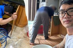 Thợ thông tắc báo giá 2,5 triệu đồng, chủ nhà 'chốt' xuống còn 500.000 đồng