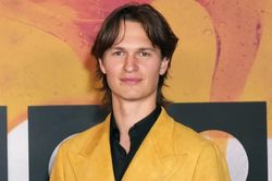 Nam thần tuổi teen một thời 'thất nghiệp' ở Hollywood, bị khán giả Hàn tẩy chay?