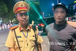 CSGT phát hiện đối tượng giấu ma túy trong miệng khi kiểm tra nồng độ cồn