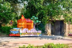 Độc đáo cây đa, cổng làng Đường Lâm trên mô hình đèn Trung thu