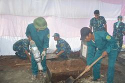 Khai quật, lấy mẫu ADN 6 phần mộ liệt sĩ chưa xác định thông tin tại xã An Khánh