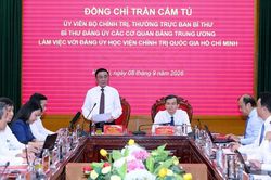 Thường trực Ban Bí thư Trần Cẩm Tú: Tăng cường rèn luyện tính Đảng, văn hóa Đảng và bản lĩnh chính trị cho học viên Trường Đảng