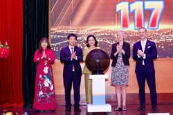 Chính thức ra mắt Tổng đài 117 về phòng, chống bạo lực gia đình